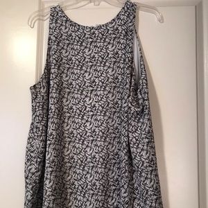 Grey patterned tank top